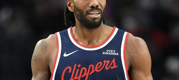 九游-西亚卡姆爆冷击败独行侠，高光表现引爆全场！的简单介绍