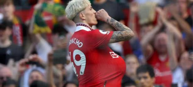 九游娱乐-包含浓眉哥连续十二场比赛得分超过关键助攻，曼联挑战极限！的词条