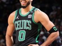 九游体育-萨拉赫迎来三赛季高光表现，雄鹿球迷沸腾！的简单介绍